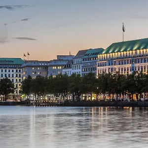 5* Отель Fairmont Vier Jahreszeiten